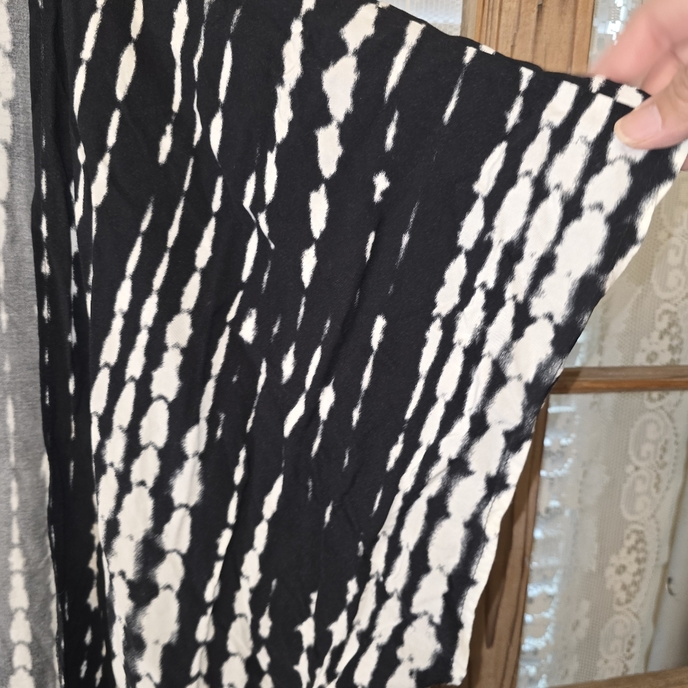 Boho Swimsuit Coverup, Black And White Tie Dye Kimono, One Size - Picture 3 of 6